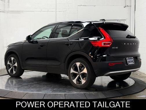 2024 Volvo XC40 B5 Plus Bright Theme