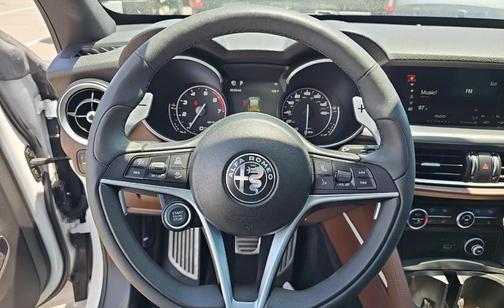 2019 Alfa Romeo Stelvio Ti Sport