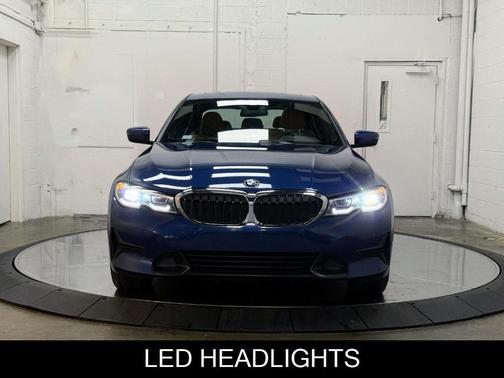 2022 BMW 330 i xDrive