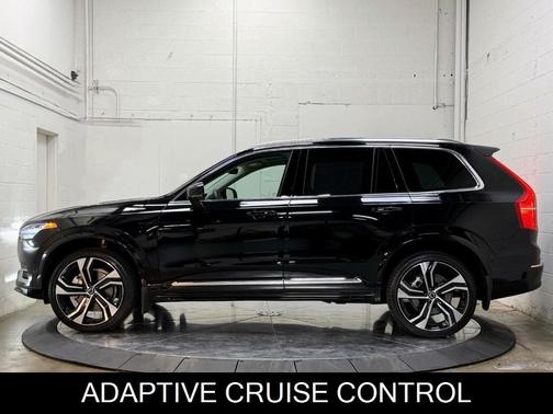 2024 Volvo XC90 B6 Ultimate Bright Theme 7-Seater