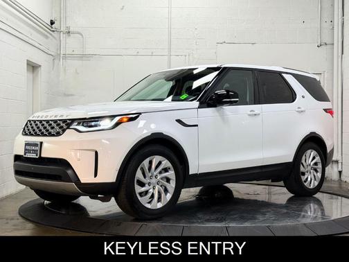 2024 Land Rover Discovery P300 S