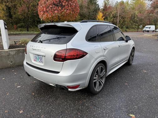 2014 Porsche Cayenne GTS