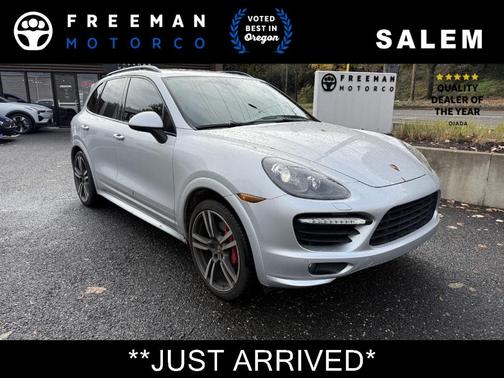 2014 Porsche Cayenne GTS