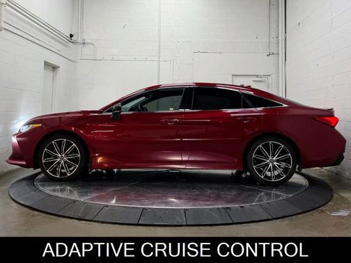 2019 Toyota Avalon XLE Touring