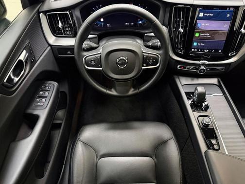 2025 Volvo XC60 B5 Core