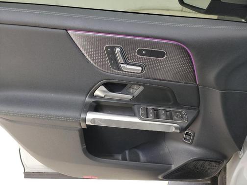 2023 Mercedes-Benz EQB 300 Base 4MATIC