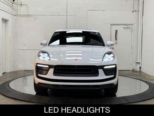 2022 Porsche Macan S