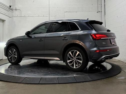 2023 Audi Q5 45 S line quattro Premium