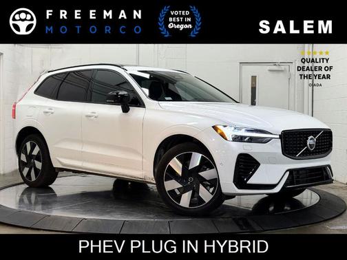 2024 Volvo XC60 Recharge Plug-In Hybrid T8 Plus Dark Theme