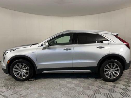 2022 Cadillac XT4 Premium Luxury
