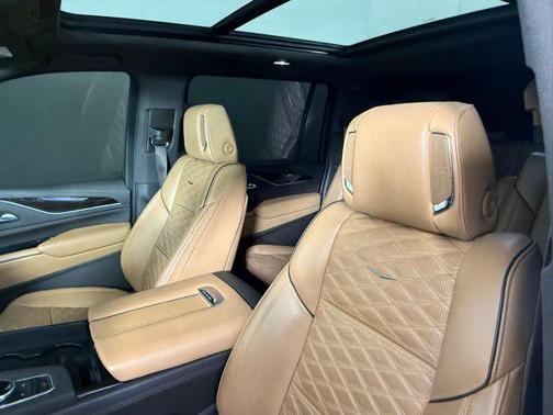 2022 Cadillac Escalade ESV Premium Luxury