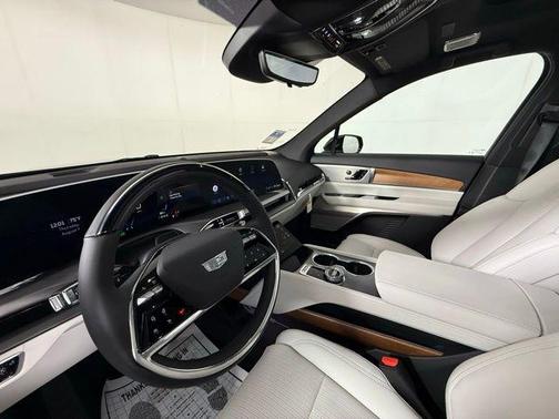 2026 Cadillac VISTIQ Sport