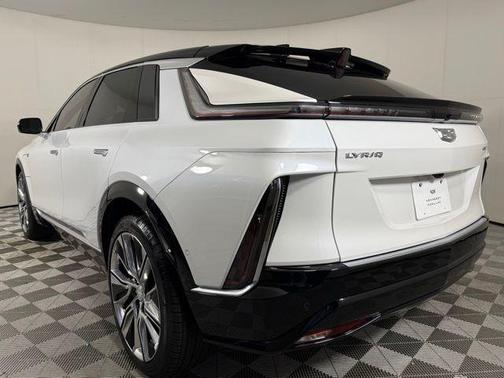 2025 Cadillac LYRIQ Luxury w/1SE