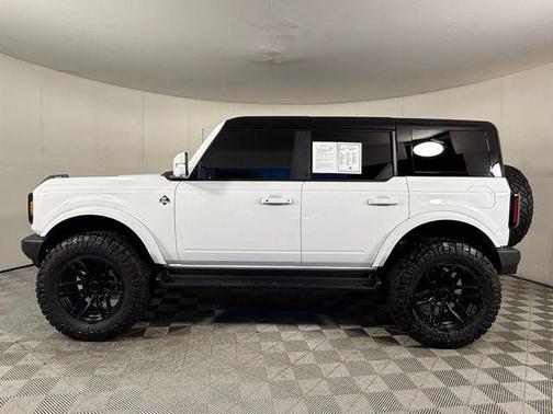 Oxford White 2025 Ford Bronco Outer Banks