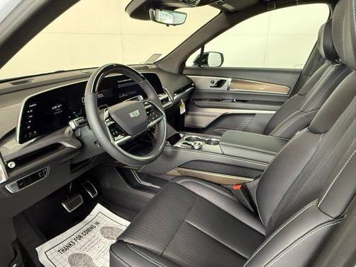 2026 Cadillac VISTIQ Sport