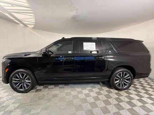 2022 Cadillac Escalade ESV Sport