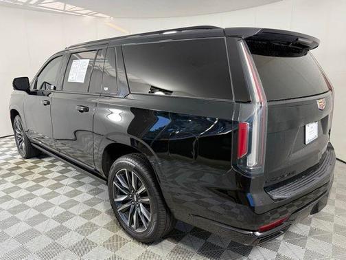 2022 Cadillac Escalade ESV Sport