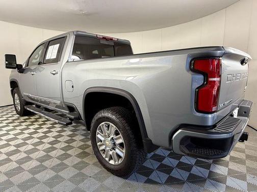 2025 Chevrolet Silverado 3500 High Country