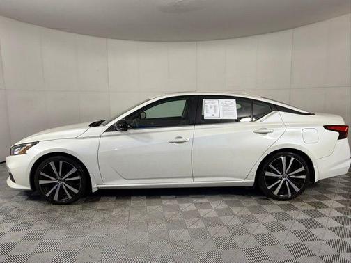 2020 Nissan Altima SR FWD