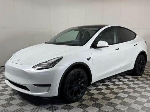 2022 Tesla Model Y Long Range Dual Motor All-Wheel Drive