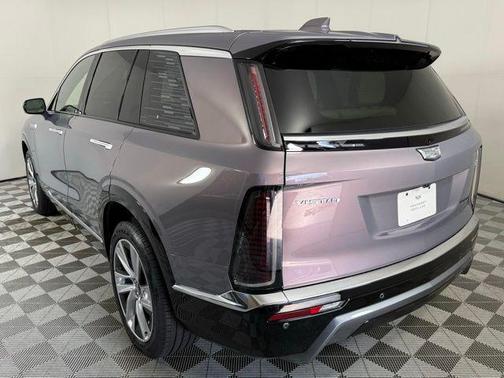 2026 Cadillac VISTIQ Luxury