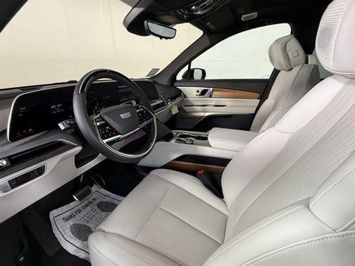 2026 Cadillac VISTIQ Luxury