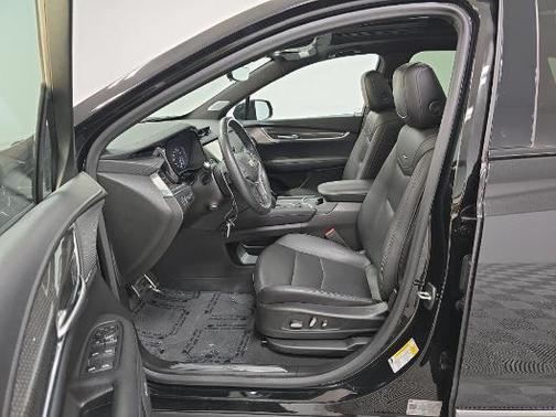 2022 Cadillac XT5 Sport