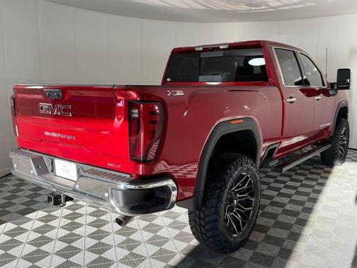 2025 GMC Sierra 2500 SLT