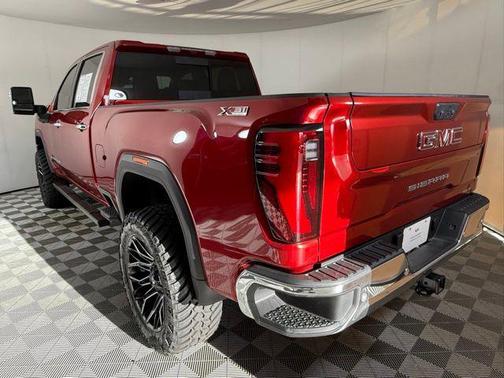 2025 GMC Sierra 2500 SLT