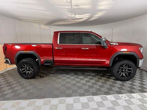 2025 GMC Sierra 2500 SLT