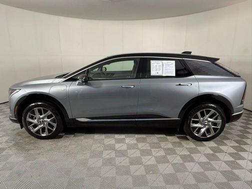 2025 Cadillac OPTIQ Luxury 1 AWD