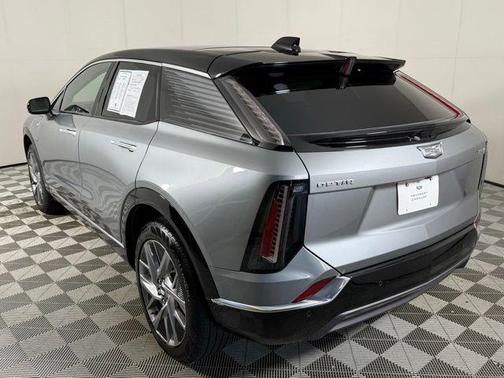 2025 Cadillac OPTIQ Luxury 1 AWD