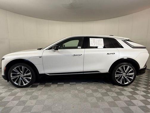 2024 Cadillac LYRIQ Luxury w/1SE
