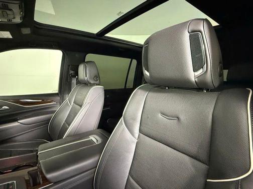 2022 Cadillac Escalade ESV Premium Luxury