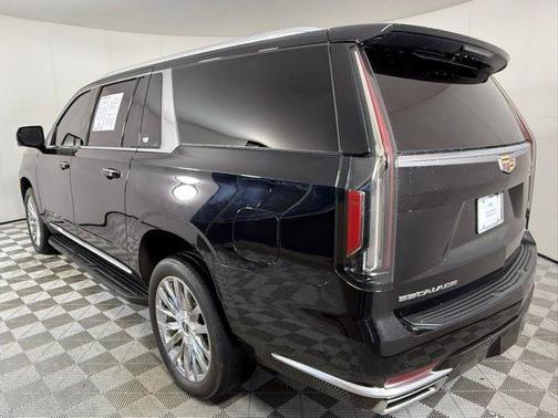 2022 Cadillac Escalade ESV Premium Luxury