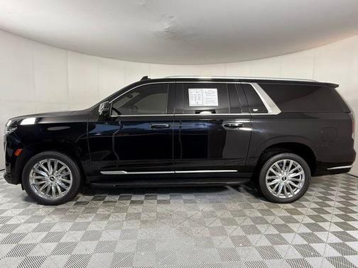 2022 Cadillac Escalade ESV Premium Luxury