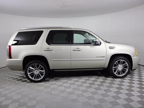 2013 Cadillac Escalade Premium