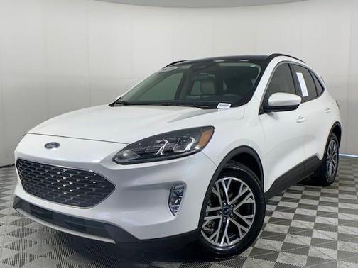Photo 2 of 32 of 2020 Ford Escape SEL