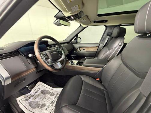 2024 Land Rover Range Rover P530 SE