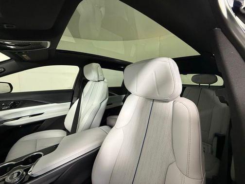 2025 Cadillac LYRIQ Sport w/1SF