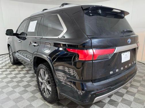 2023 Toyota Sequoia Capstone