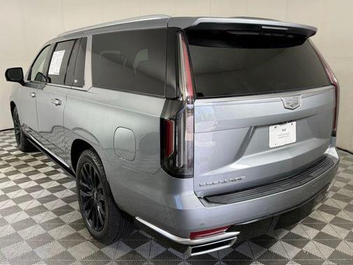 Argent Silver Metallic 2023 Cadillac Escalade ESV Premium Luxury