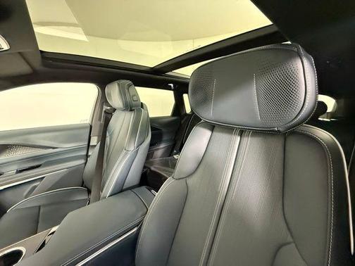 2025 Cadillac LYRIQ Sport w/1SK