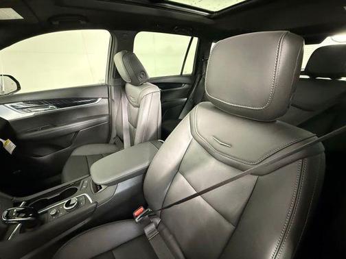 2025 Cadillac XT6 Premium Luxury FWD