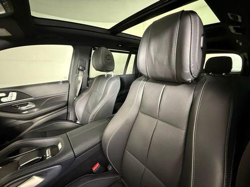 2025 Mercedes-Benz GLS 580 4MATIC