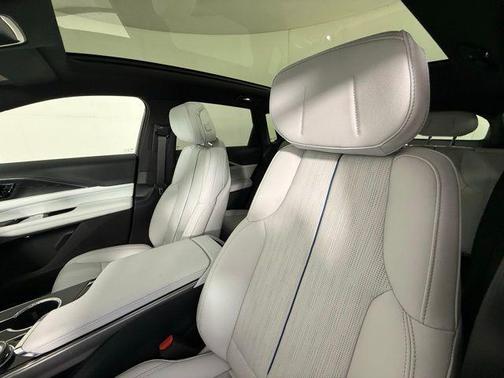 2025 Cadillac LYRIQ Luxury w/1SC