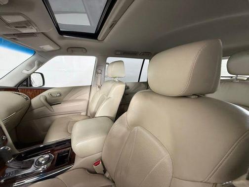 2017 INFINITI QX80 Base