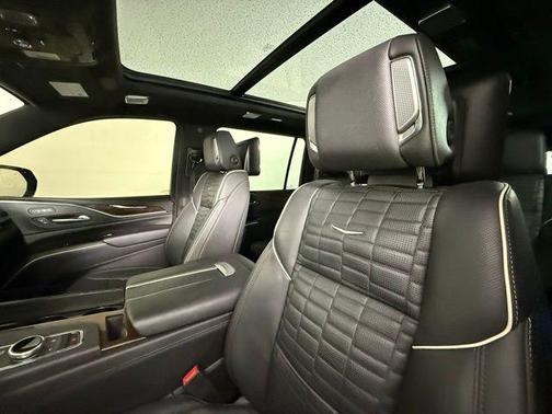 2023 Cadillac Escalade ESV Sport Platinum