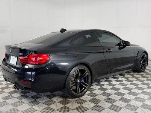 Black Sapphire Metallic 2015 BMW M4 Base