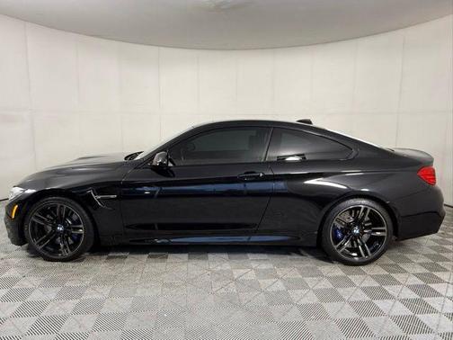 Black Sapphire Metallic 2015 BMW M4 Base